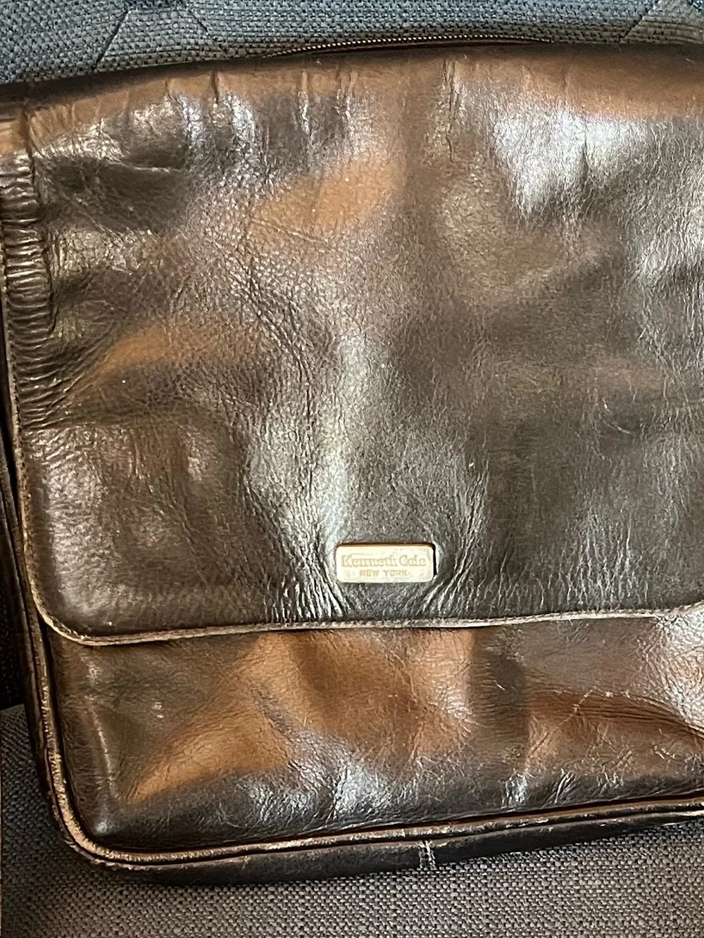 Vintage Kenneth Cole Genuine Leather Shoulder Crossbody Bag